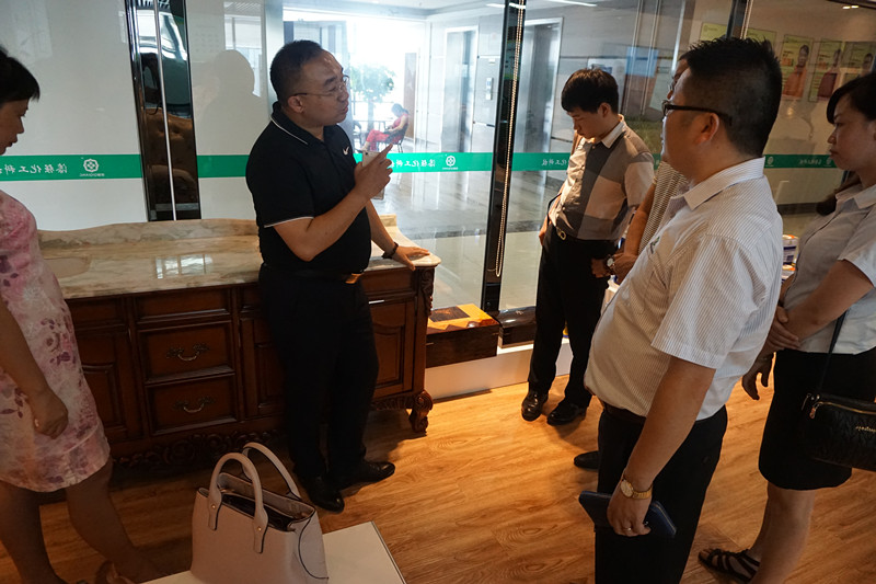 李江会长对麻豆成人电影化工的企业文化、产品品质确认