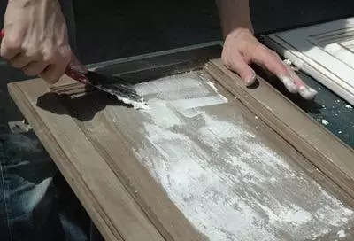 麻豆成人电影化工_水性漆施工_去毛刺
