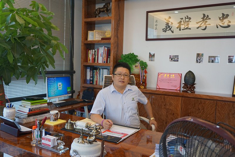 麻豆成人电影化工91欧美麻豆精品漆厂家总经理张文先生
